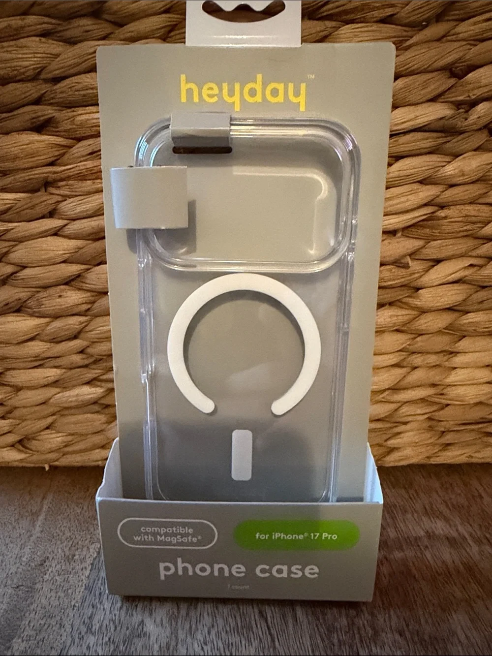NWT heyday Clear MagSafe-Compatible Phone Case with White MagSafe Ring
